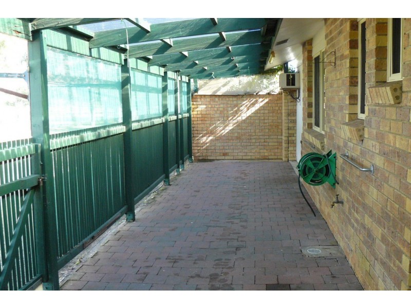 83 Hansen Street, Urangan QLD 4655