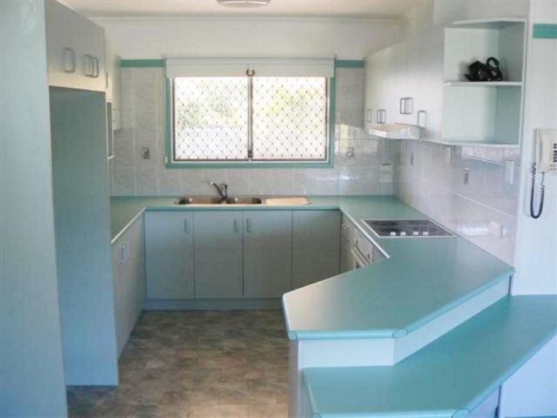 156 Cypress, Urangan QLD 4655