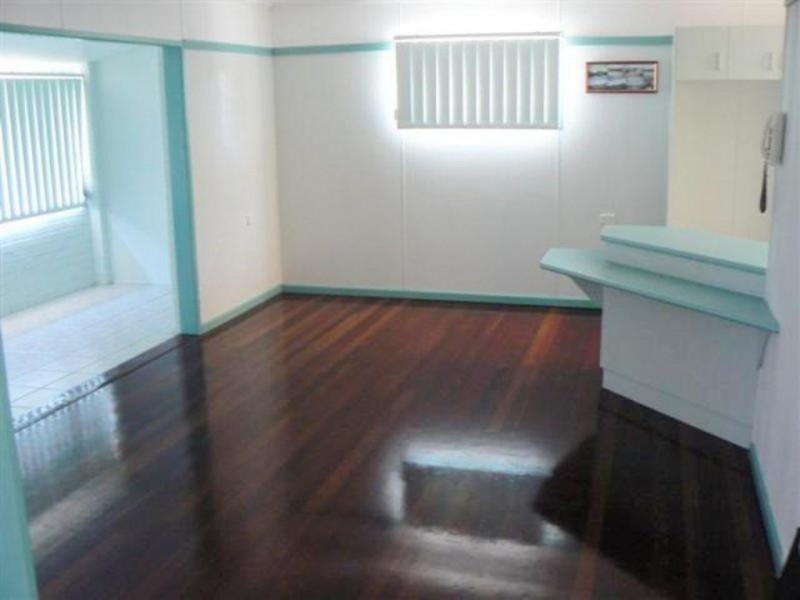 156 Cypress, Urangan QLD 4655