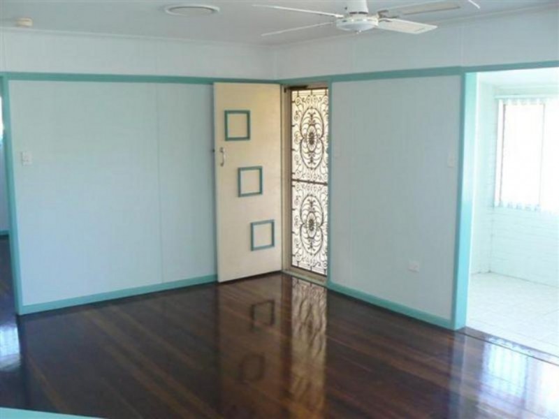 156 Cypress, Urangan QLD 4655
