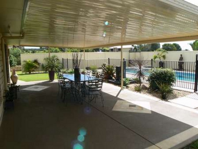 1 Noah, Dundowran QLD 4655