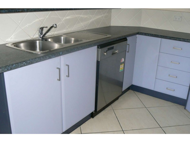 Unit 8, 179 Torquay Rd, Scarness QLD 4655