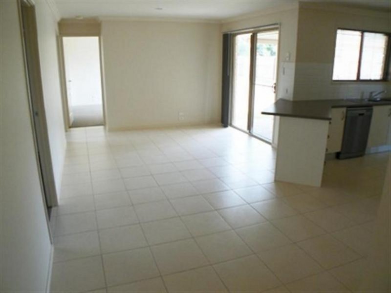 7 Chelsea Court, Urraween QLD 4655