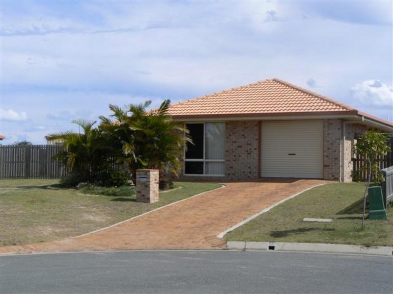 17 Dean Court, Urraween QLD 4655