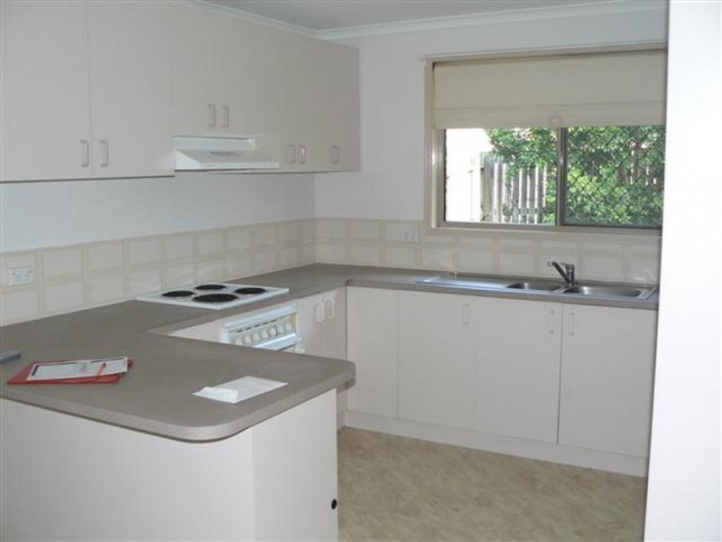 17 Dean Court, Urraween QLD 4655