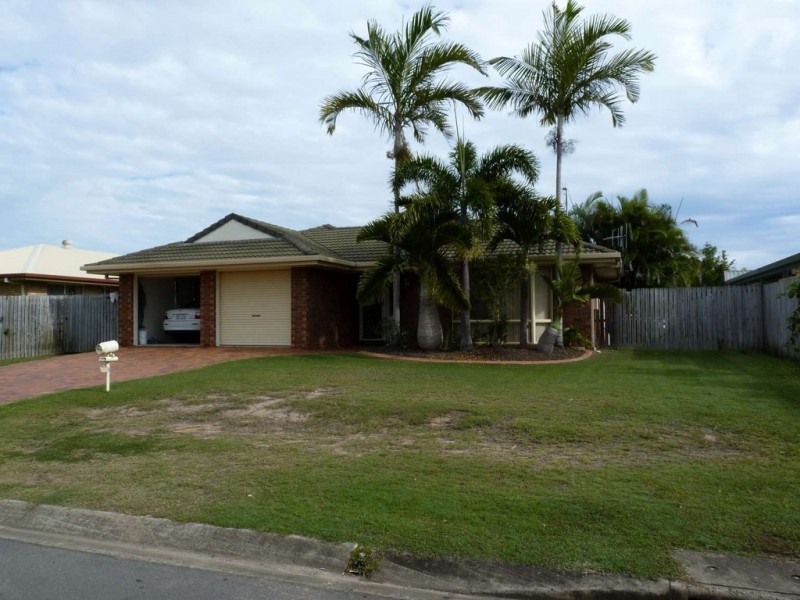 39 Merlin Drive, Urangan QLD 4655
