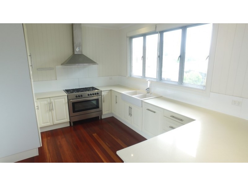 1A Bell Street, Point Vernon QLD 4655