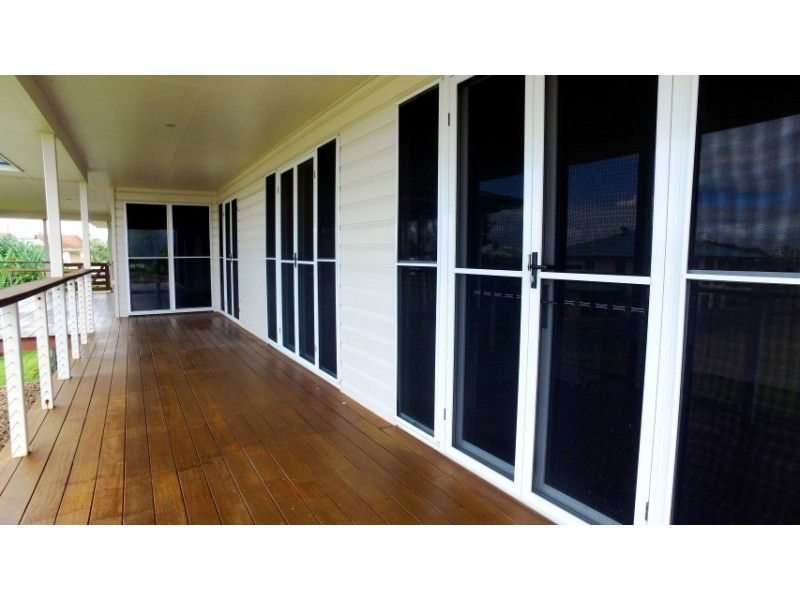 1A Bell Street, Point Vernon QLD 4655
