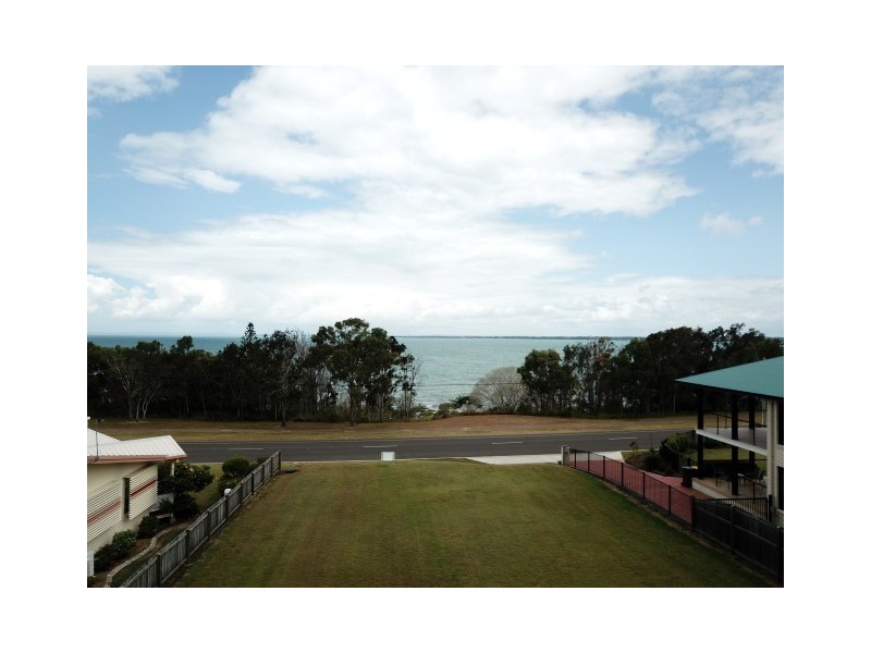 1A Bell Street, Point Vernon QLD 4655