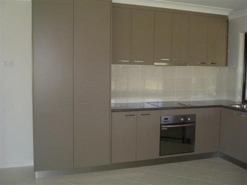 30 Spinnaker Drive, Point Vernon QLD 4655