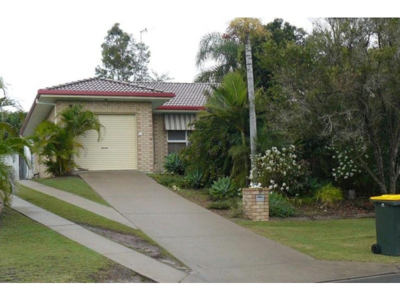 17 Shelley St, Scarness QLD 4655