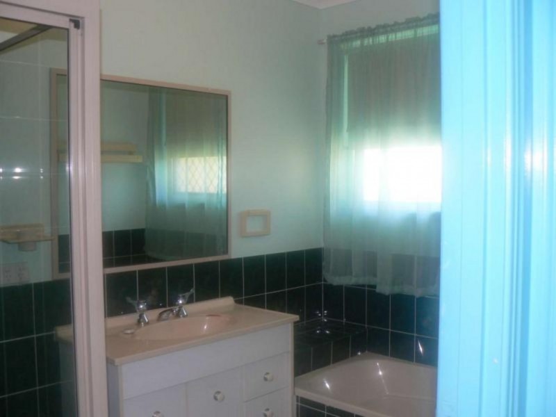 17 Shelley St, Scarness QLD 4655