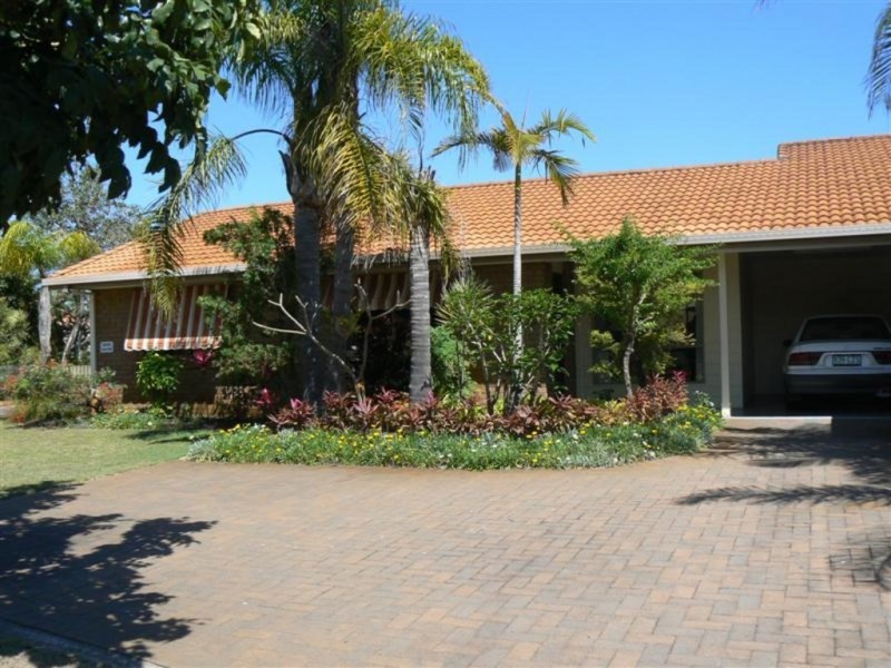 2/202 Dayman Street, Urangan QLD 4655