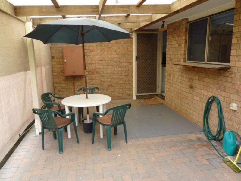 2/202 Dayman Street, Urangan QLD 4655