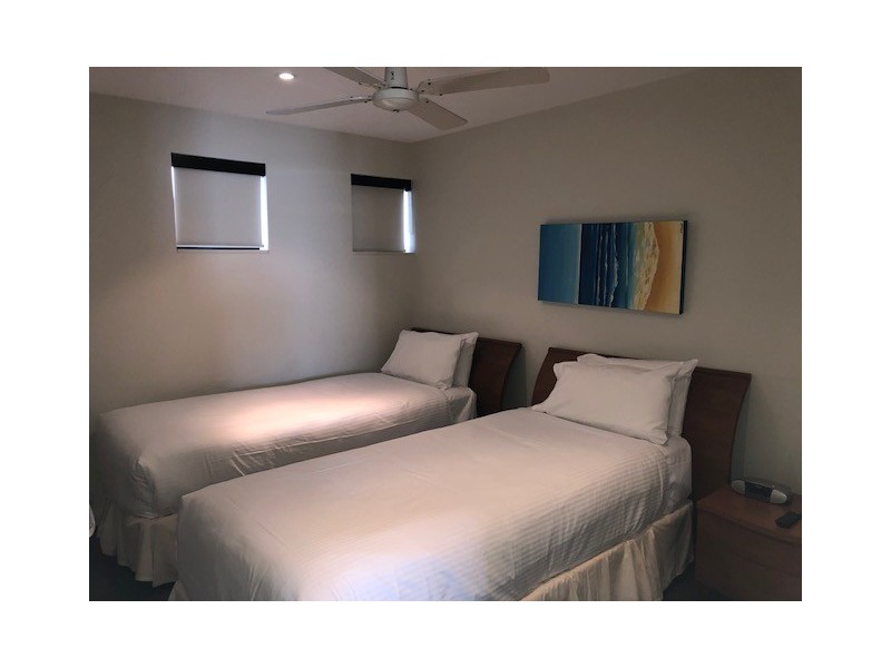 14/558 Charlton Esplanade, Urangan QLD 4655