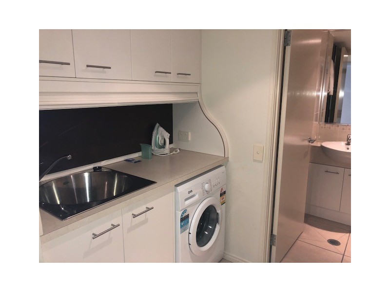 14/558 Charlton Esplanade, Urangan QLD 4655