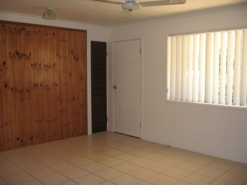 2 / 5 Marr Street, Point Vernon QLD 4655