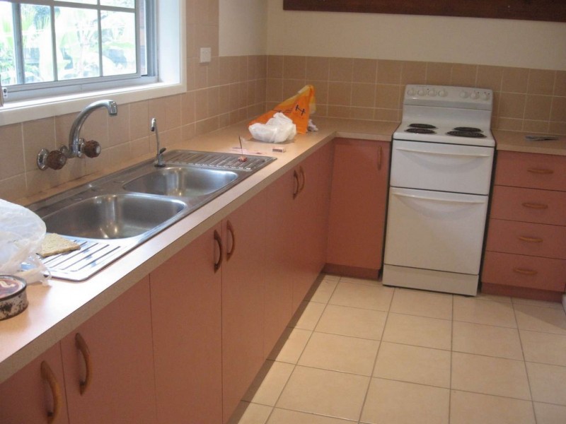 2 / 5 Marr Street, Point Vernon QLD 4655