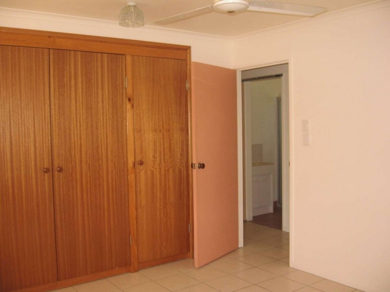 2 / 5 Marr Street, Point Vernon QLD 4655