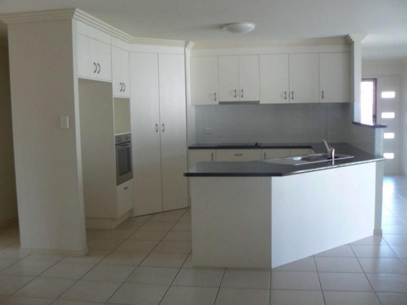 6 Pembridge Circuit, Urraween QLD 4655