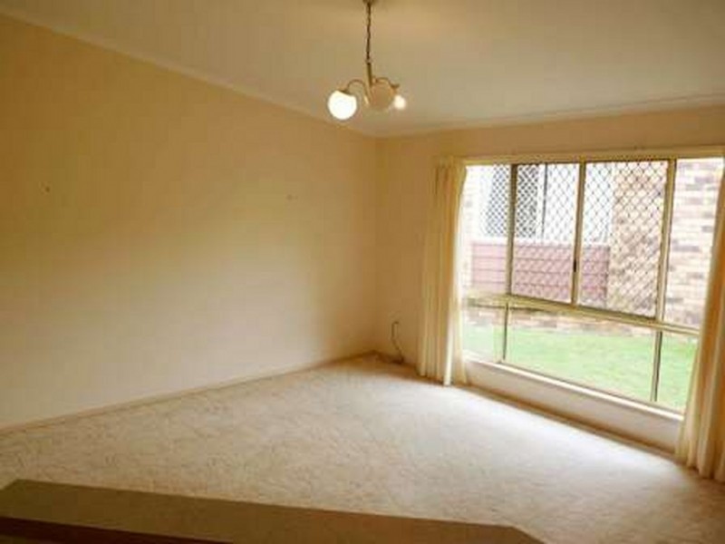 8/137 Freshwater St, Torquay QLD 4655