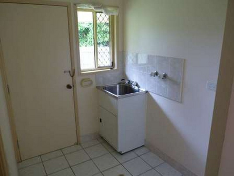 8/137 Freshwater St, Torquay QLD 4655