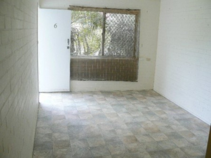 Unit 6 / 5 McKean, Scarness QLD 4655