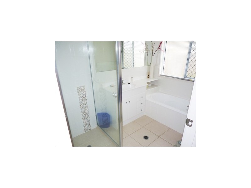 1/78 Pembridge Cct, Urraween QLD 4655