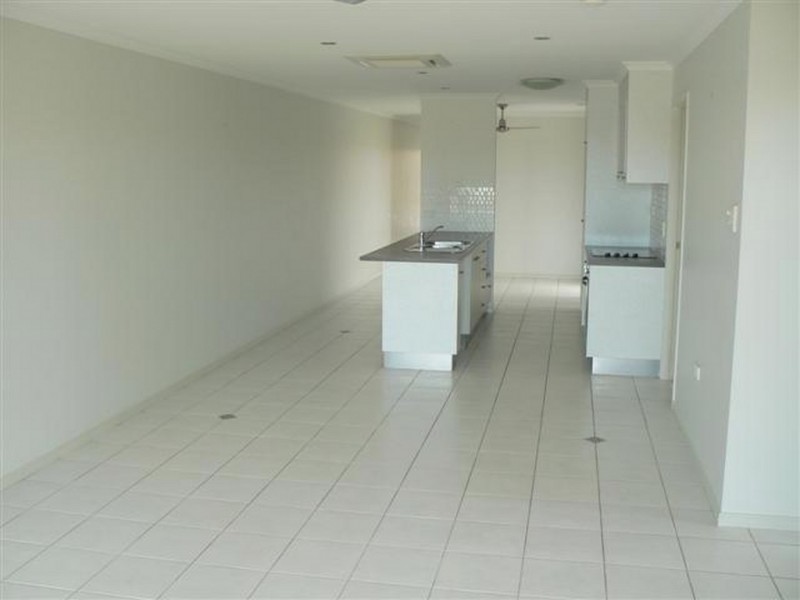 11 Lockerbie, Kawungan QLD 4655