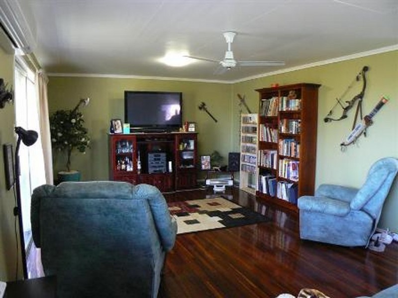 62 Drummond St, Urangan QLD 4655