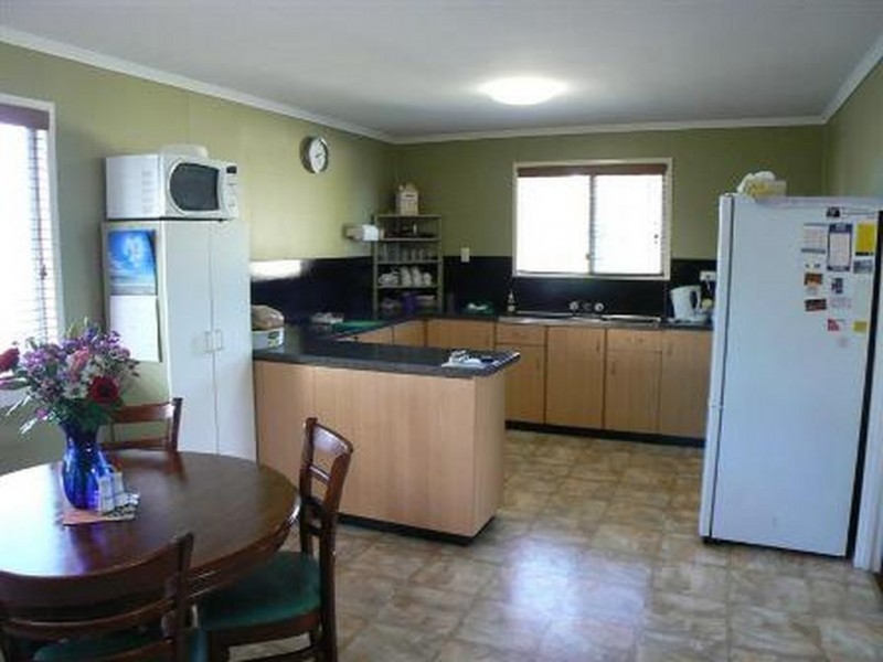 62 Drummond St, Urangan QLD 4655