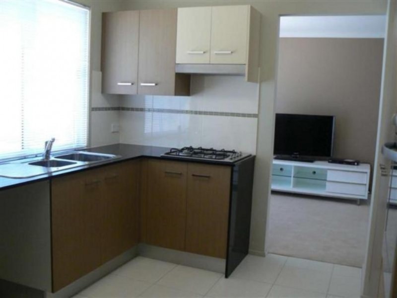 1 Captain Cook Street, Urraween QLD 4655