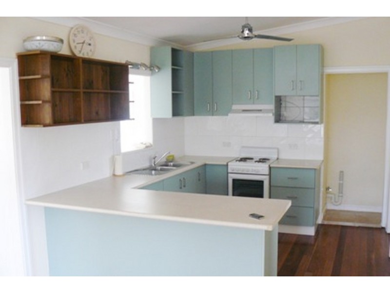65 Corfield St, Point Vernon QLD 4655