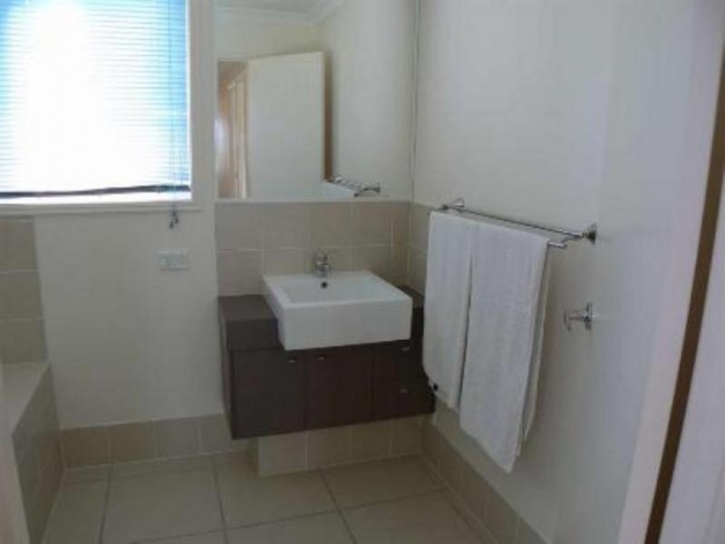 9 Ferryman Close, River Heads QLD 4655