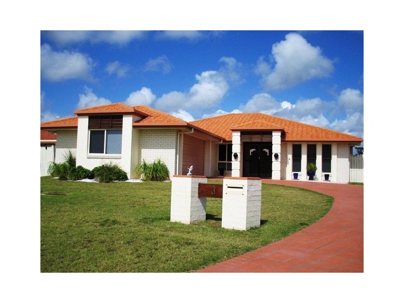 3 Currawong Court, Eli Waters QLD 4655