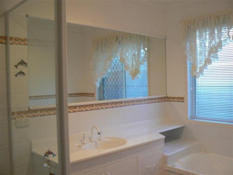3 Currawong Court, Eli Waters QLD 4655