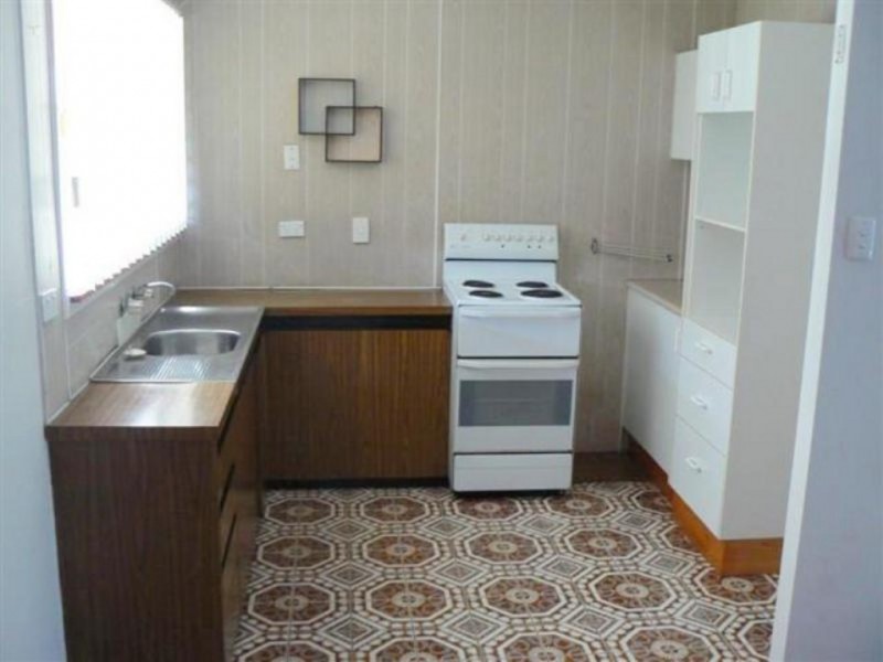 64 Bideford Street, Torquay QLD 4655