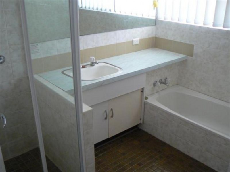 64 Bideford Street, Torquay QLD 4655