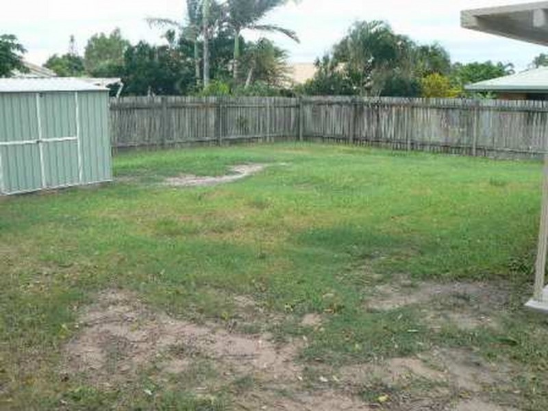 27 Greenway, Pialba QLD 4655
