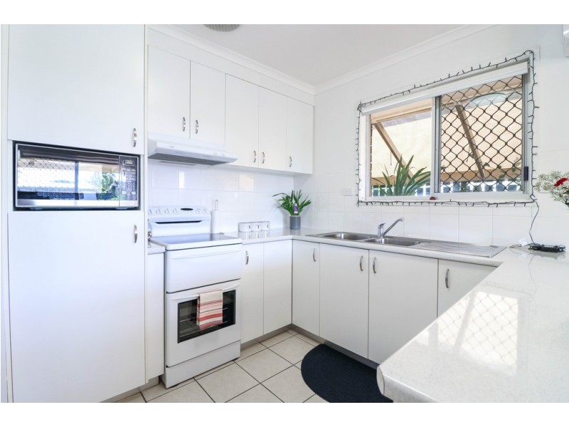 9 Kuruman Street, Scarness QLD 4655