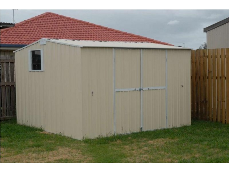 4 Genoa Court, Point Vernon QLD 4655