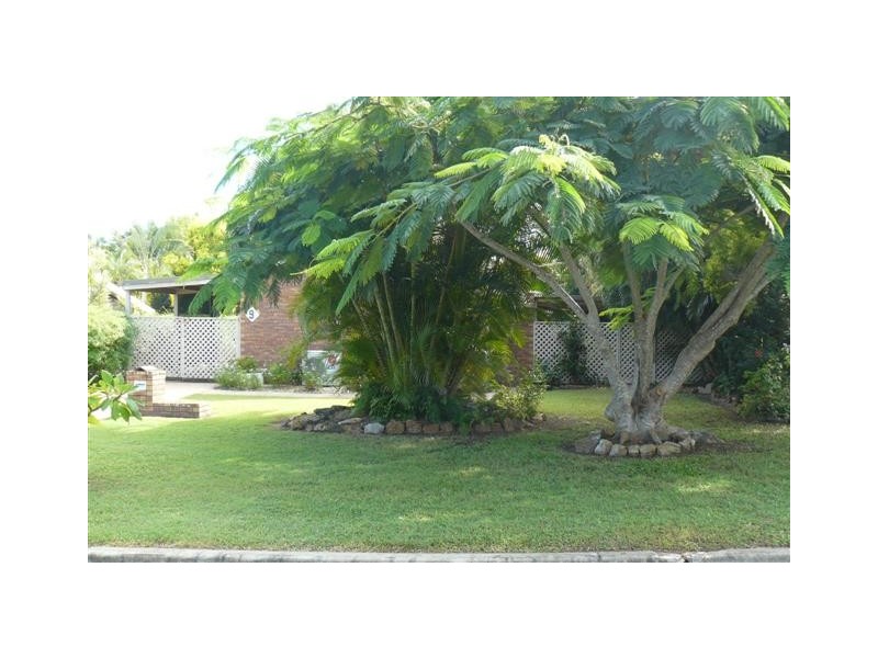 9 Rachael Street, Point Vernon QLD 4655