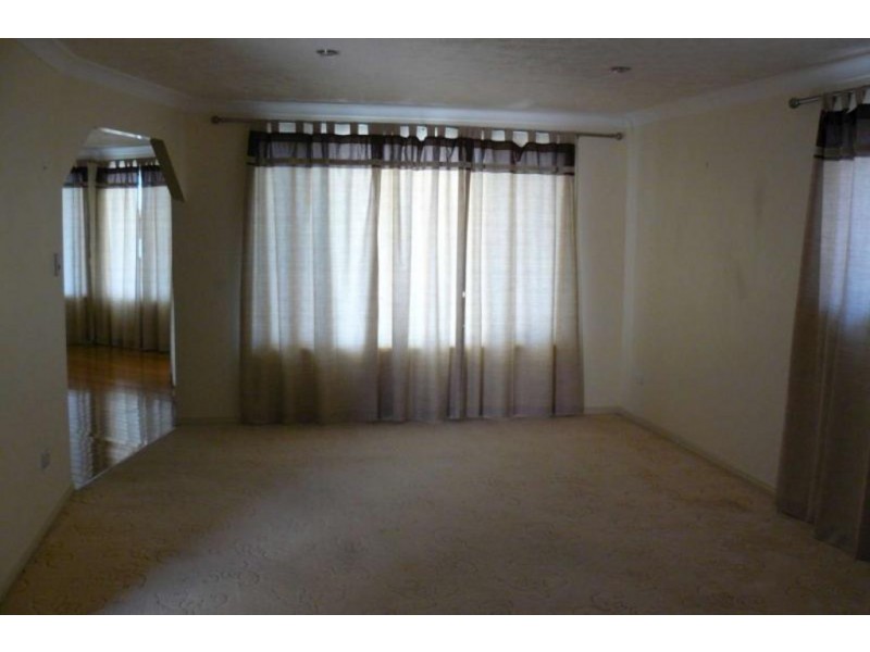 6 Whistler Court, Eli Waters QLD 4655