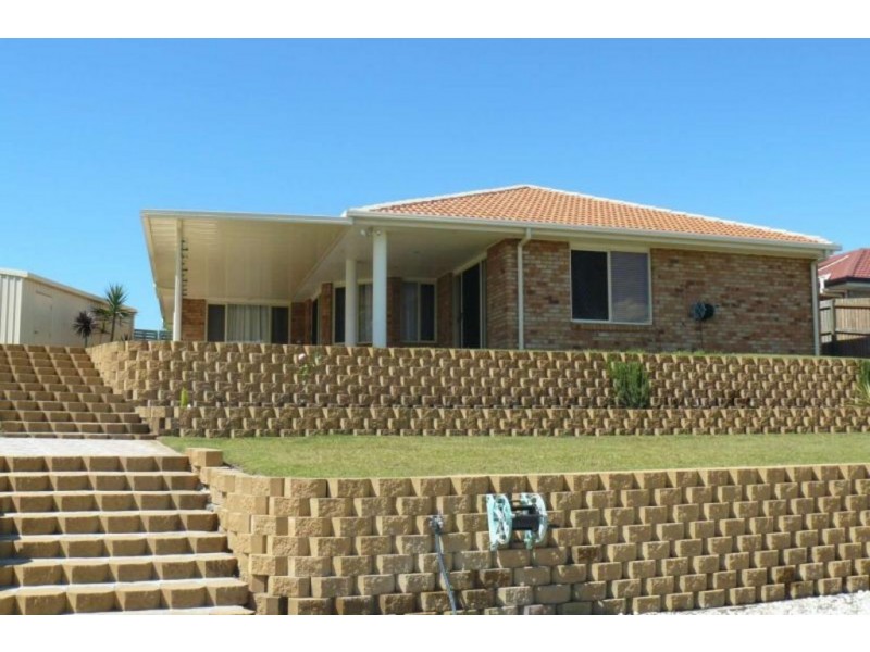 6 Whistler Court, Eli Waters QLD 4655