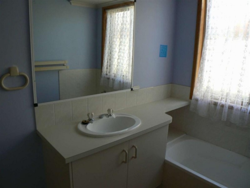 4 Rhys Court, Torquay QLD 4655