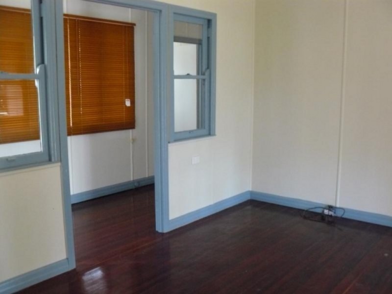 1/491 Esplanade, Torquay QLD 4655