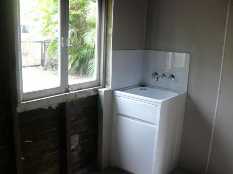 1/491 Esplanade, Torquay QLD 4655