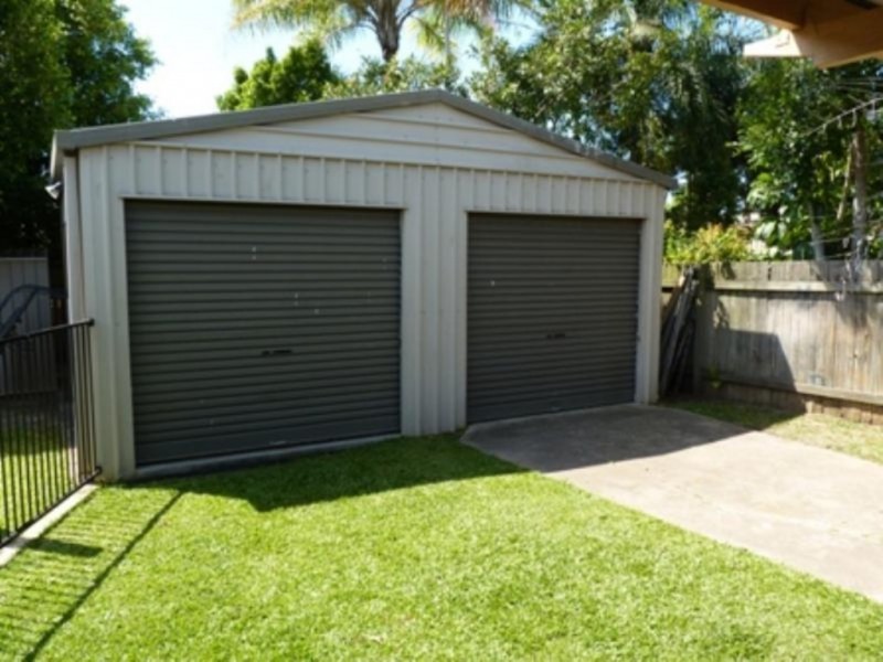 40 Limpus St, Urangan QLD 4655