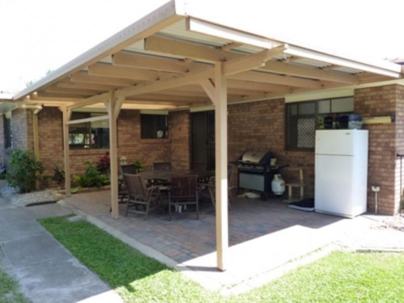 40 Limpus St, Urangan QLD 4655