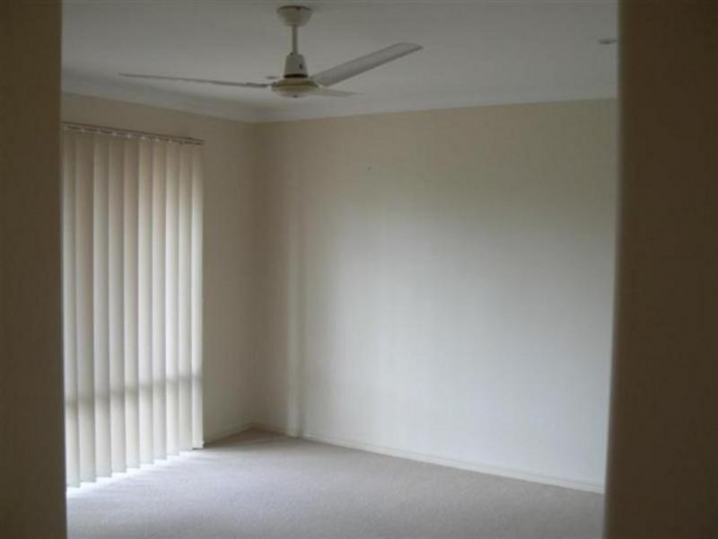 25 Abbey Court, Kawungan QLD 4655